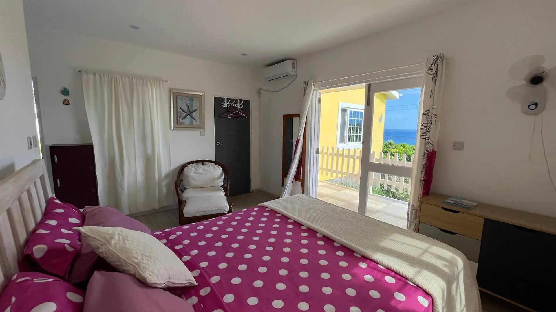 Appartamento Waves Villa Guesthouse Kingstown Saint Vincent e Grenadine