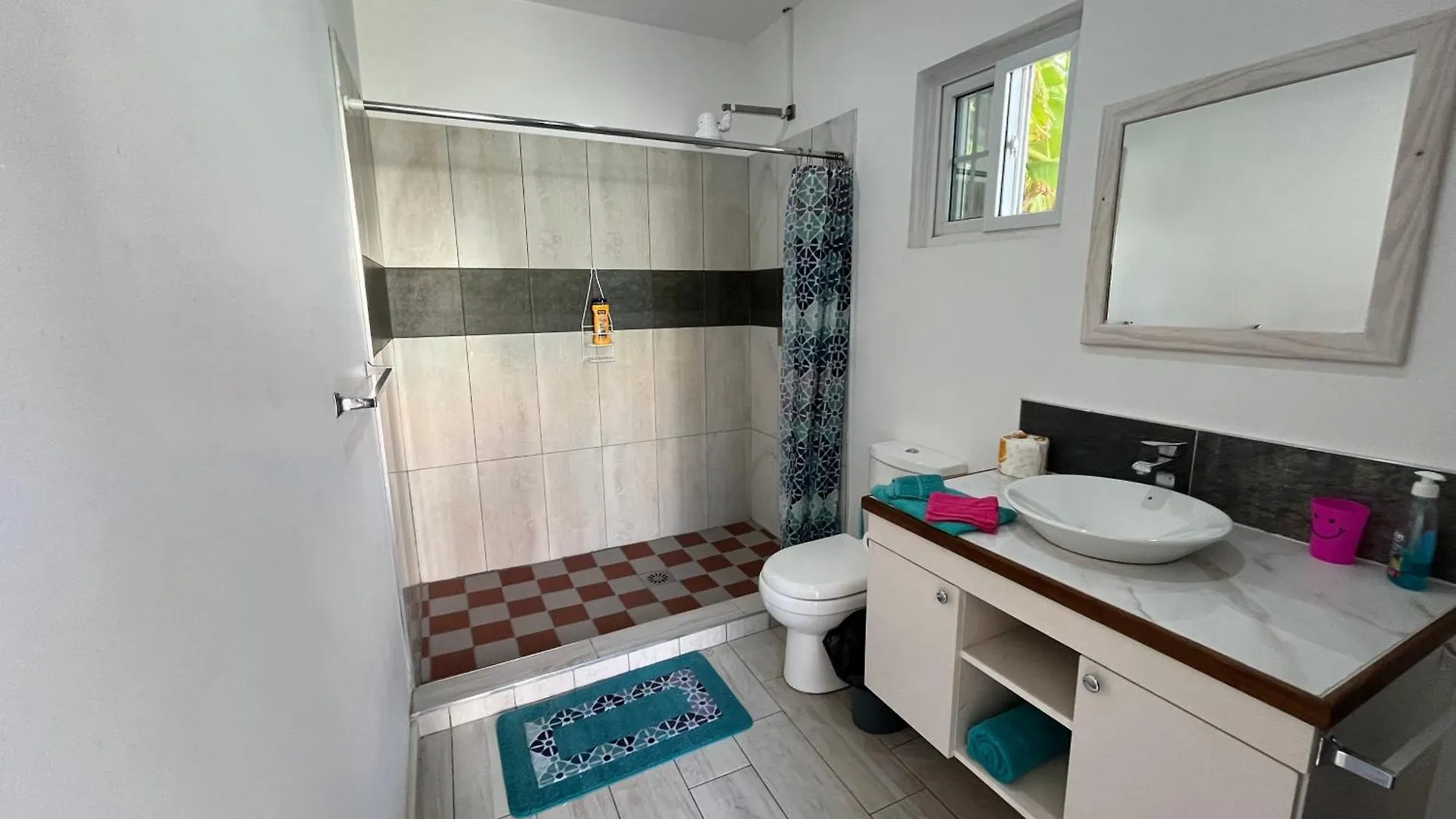 Waves Villa Guesthouse Kingstown Saint Vincent e Grenadine