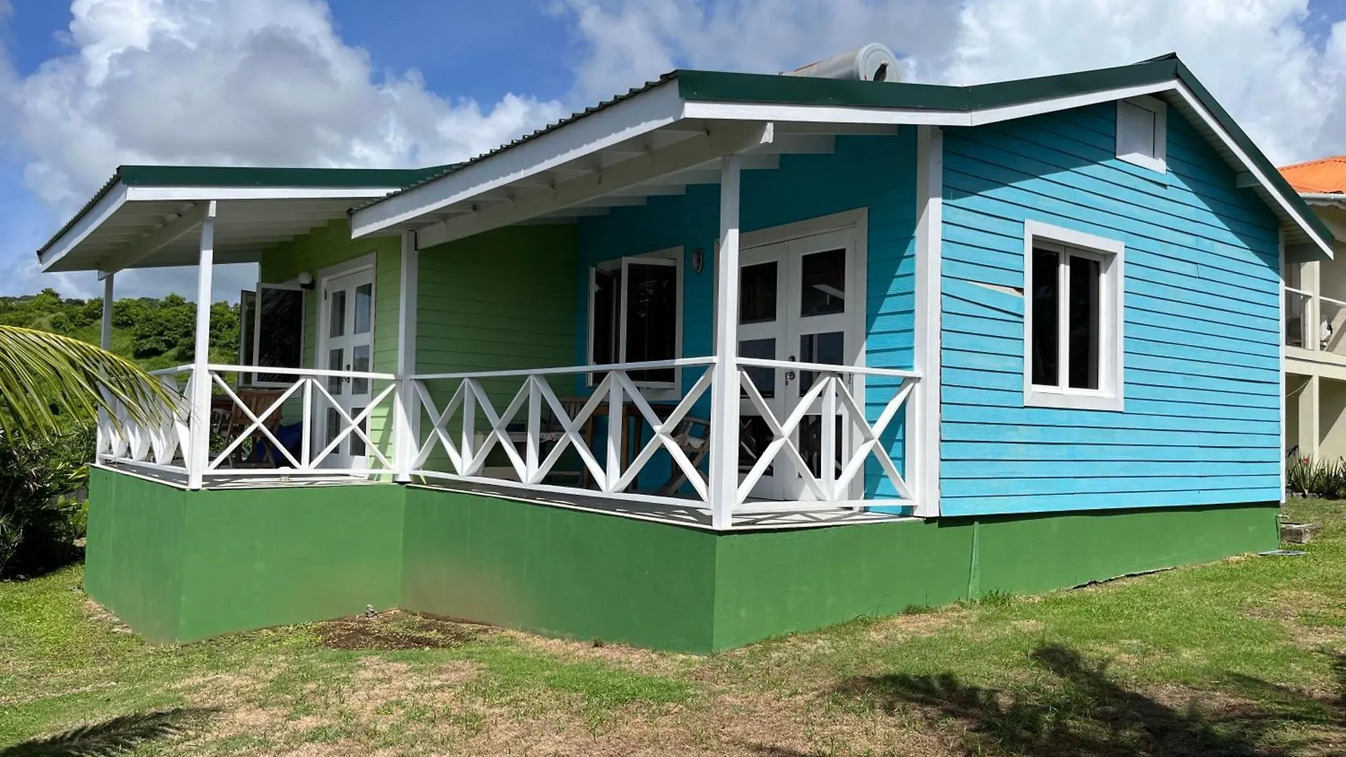 Waves Villa Guesthouse Kingstown Appartamento