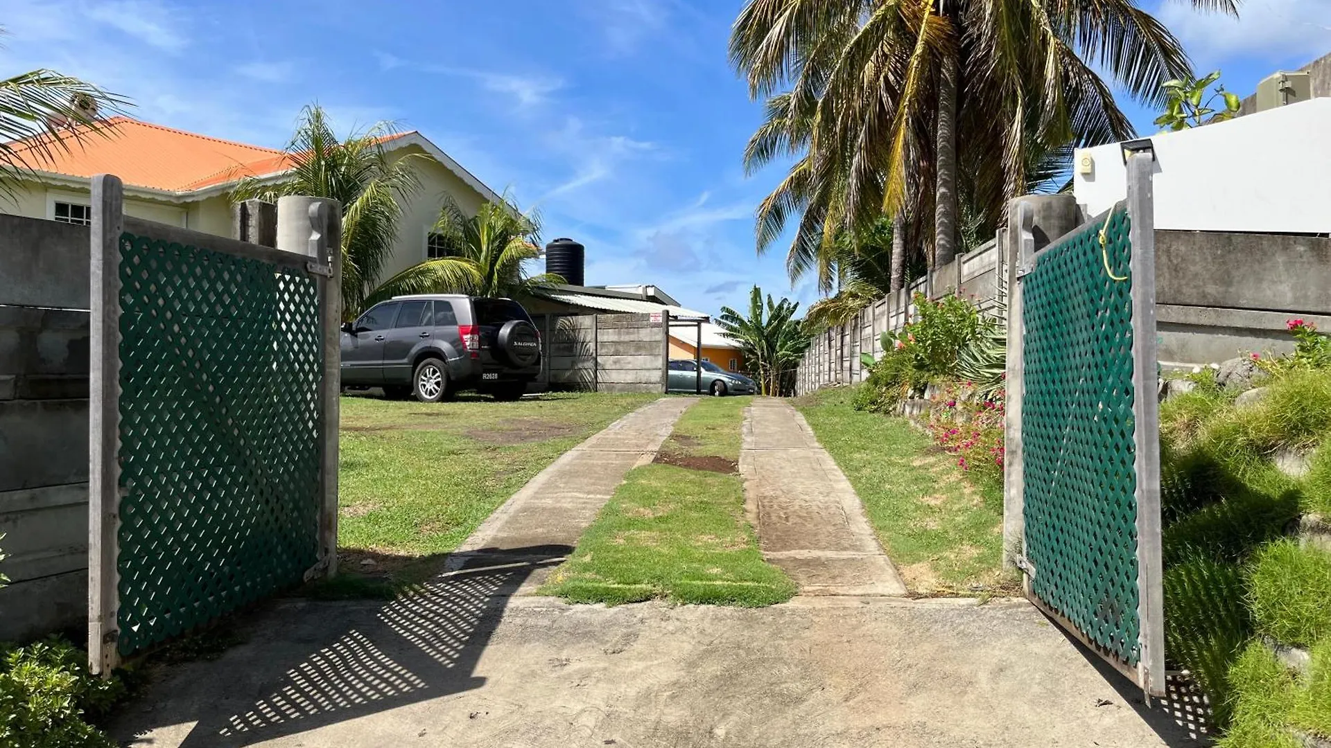 Appartamento Waves Villa Guesthouse Kingstown